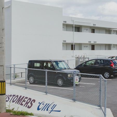 Hideout Okinawa Урума Екстериор снимка