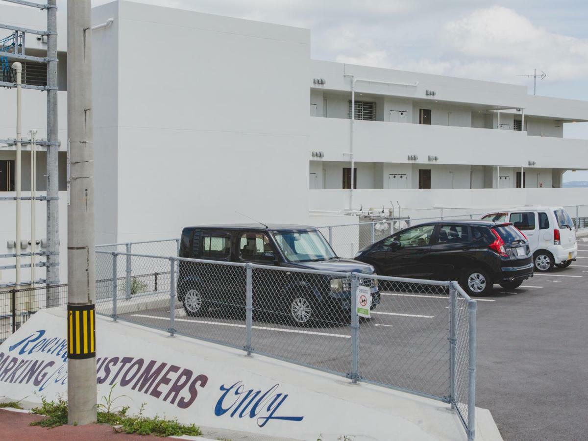 Hideout Okinawa Урума Екстериор снимка