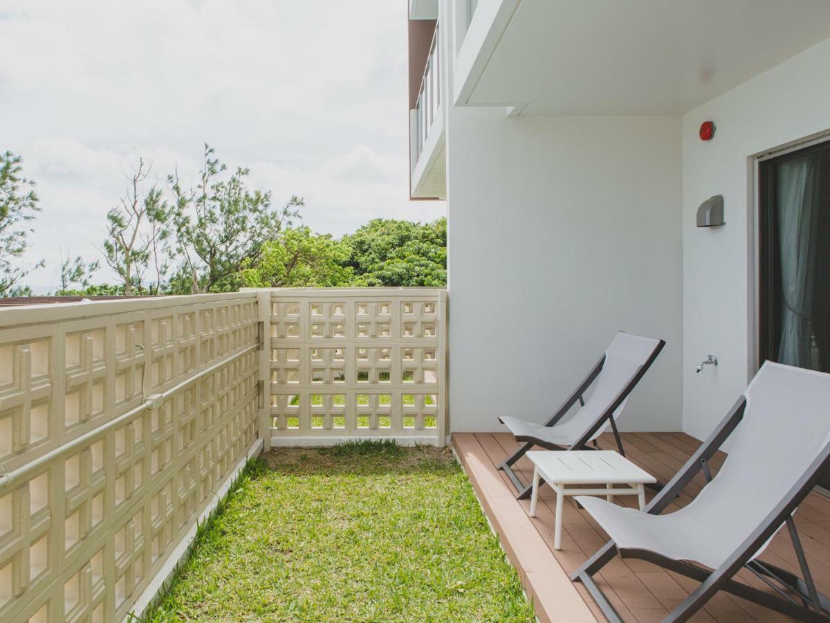 Hideout Okinawa Урума Екстериор снимка