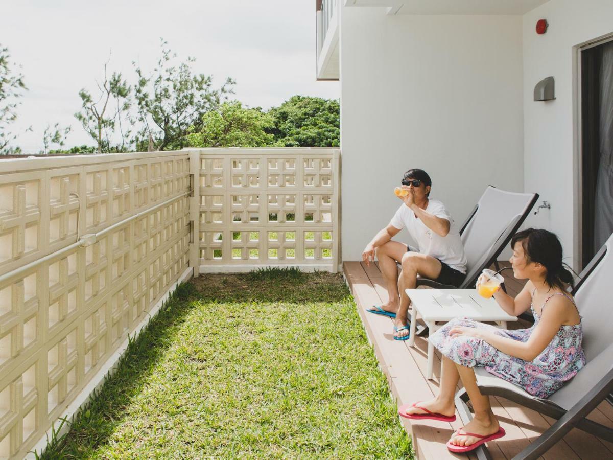 Hideout Okinawa Урума Екстериор снимка